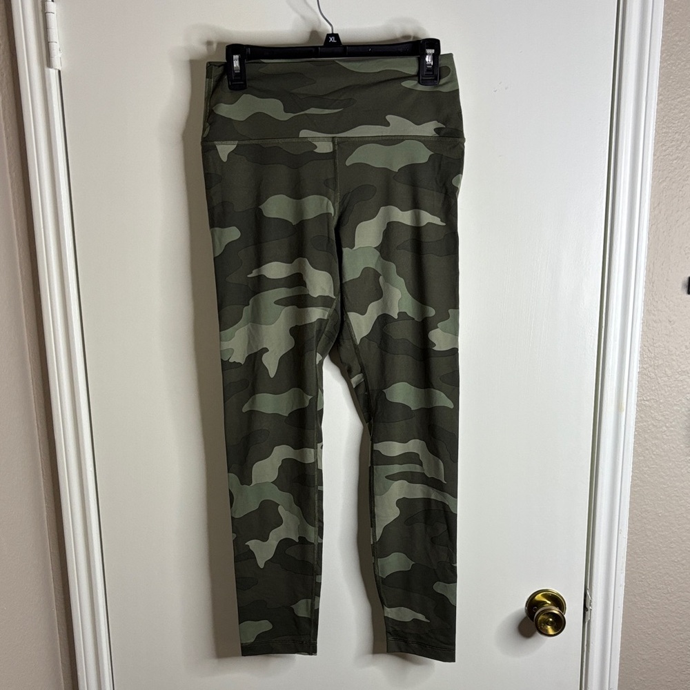 PINK Victoria's Secret Green Camo Leggings